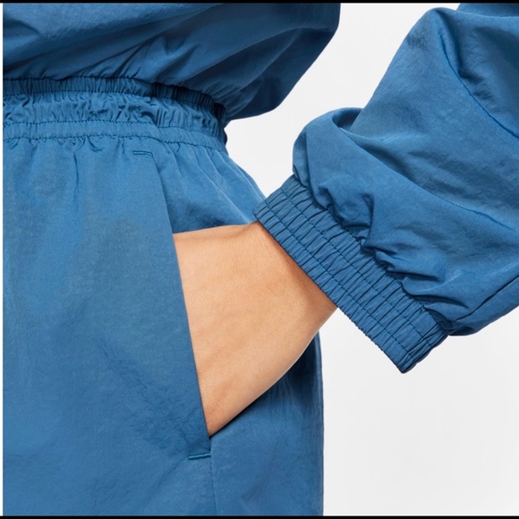 Nike Sportswear Icon Clash Womens Woven Track Jacket - Picture 8 of 9